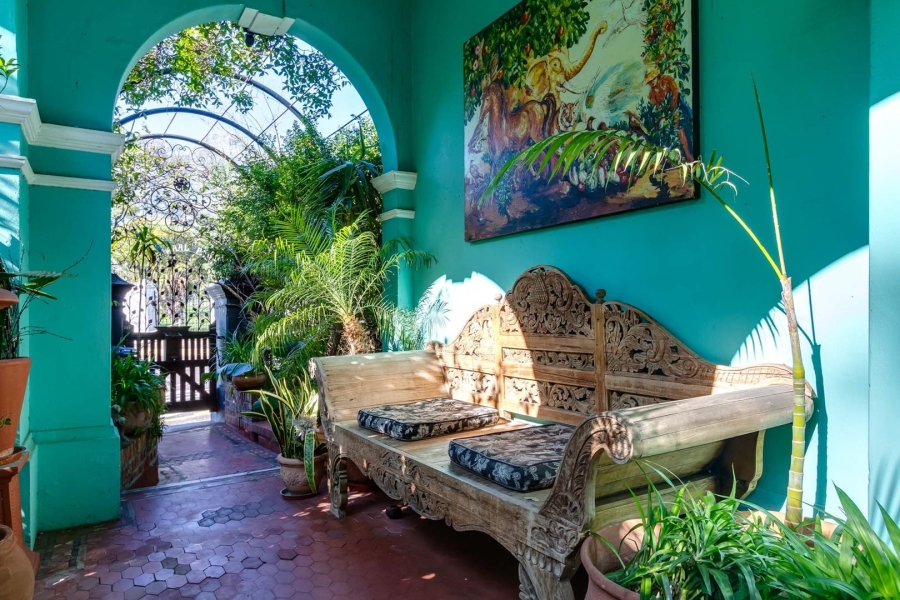 5 Bedroom Property for Sale in Gardens Western Cape